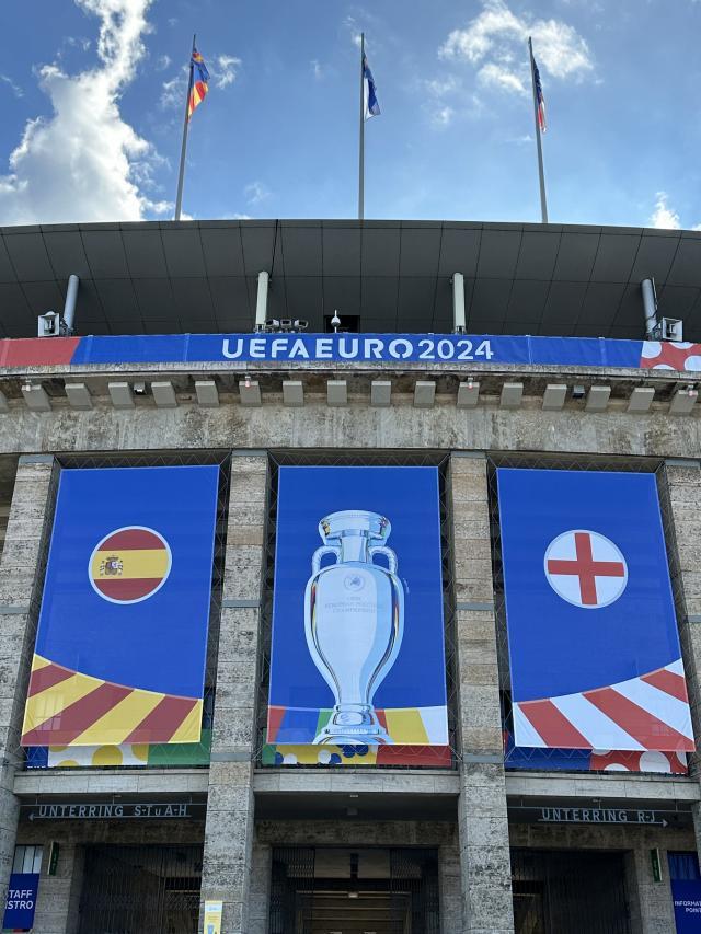 九游体育-索斯盖特笑谈悲喜往事 凯恩：愿用一切换冠军